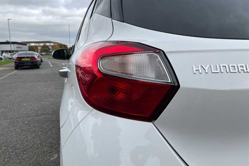 Used Hyundai i10 for sale - 76733818: Photo 31