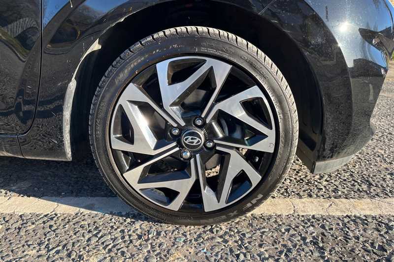 Used Hyundai i10 2022 for sale - 77295635: Photo 9