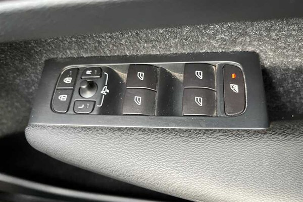 Used Volvo XC40 2018 for sale - 76125007: Photo 16