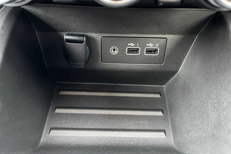 Used Renault Clio 2023 for sale - 77711779: Photo 38