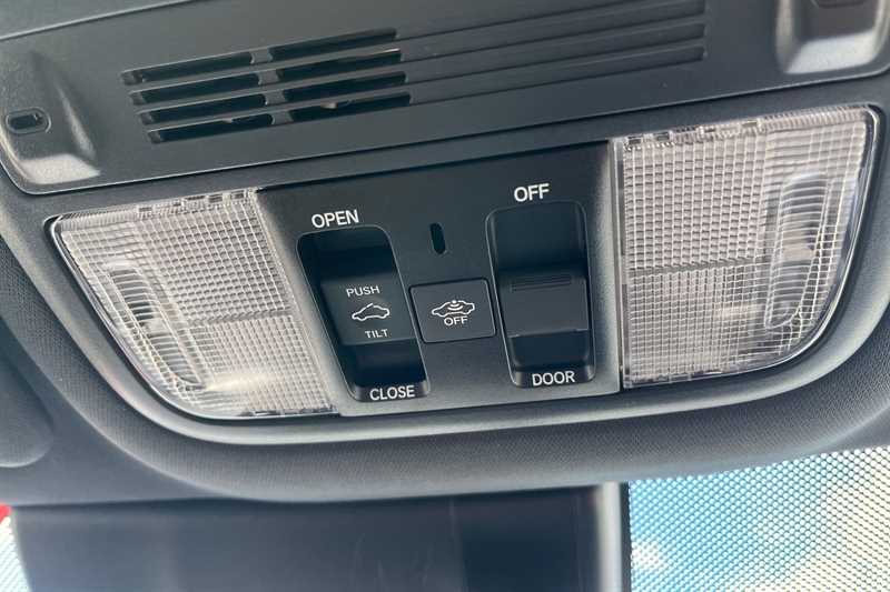 Used Honda Civic 2021 for sale - 76530689: Photo 40