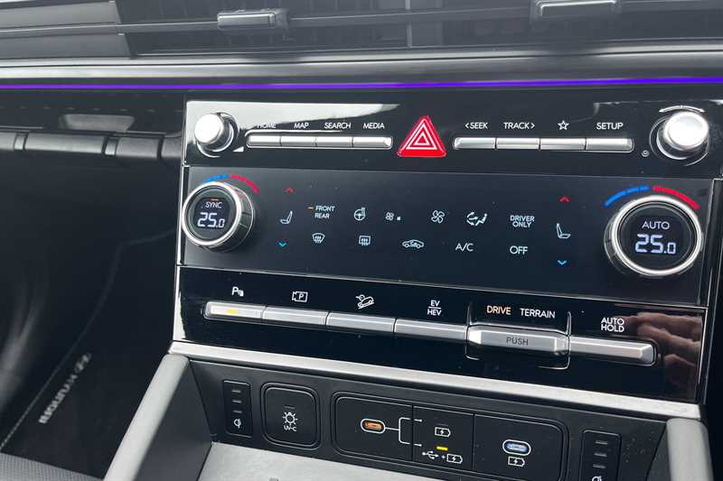 Used Hyundai Santa Fe for sale - 77811351: Photo 15