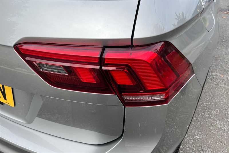 Used Volkswagen Tiguan 2020 for sale - 76530057: Photo 32