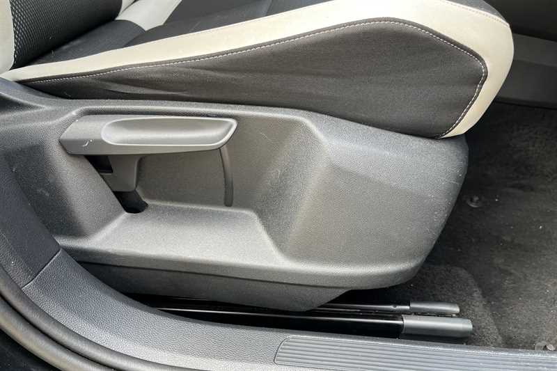 Used Volkswagen T-Roc 2021 for sale - 76761833: Photo 26