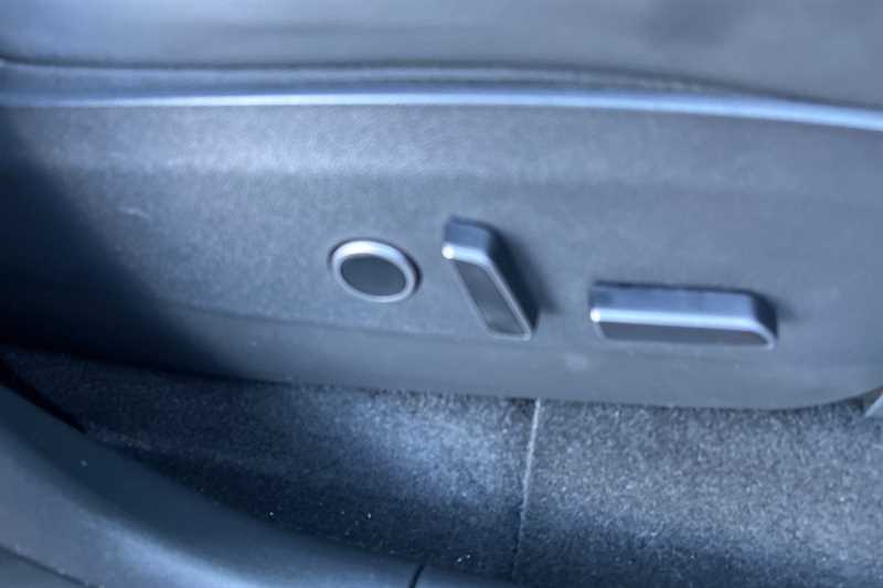 Used Tesla Model Y 2023 for sale - 77887855: Photo 26