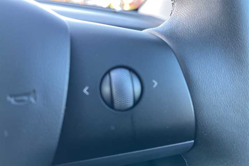 Used Tesla Model Y 2023 for sale - 77554580: Photo 22