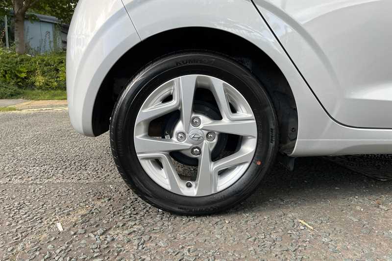 Used Hyundai i10 2021 for sale - 76530474: Photo 9