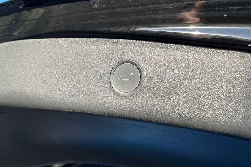 Used Tesla Model 3 2022 for sale - 76956803: Photo 38