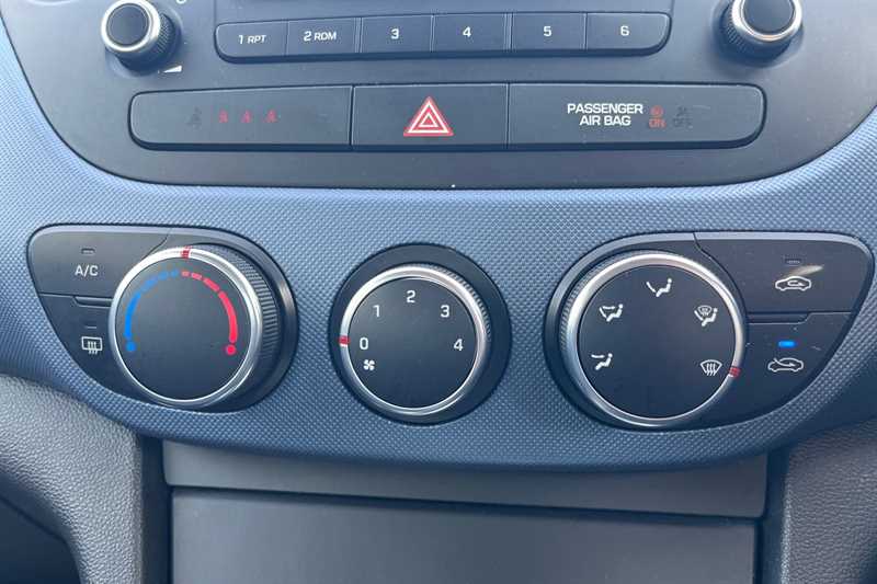 Used Hyundai i10 2016 for sale - 78217813: Photo 15