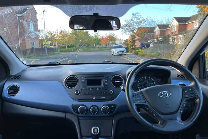 Used Hyundai i10 2016 for sale - 76362504: Photo 13