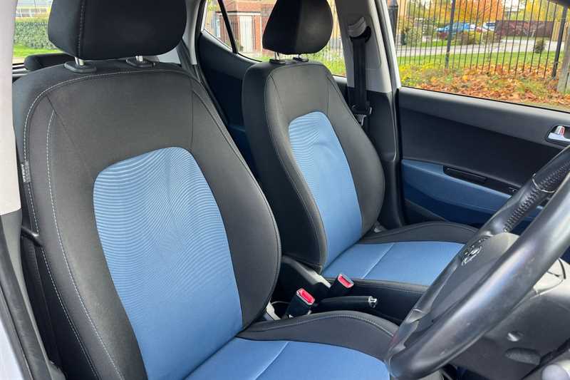 Used Hyundai i10 2016 for sale - 76362504: Photo 23