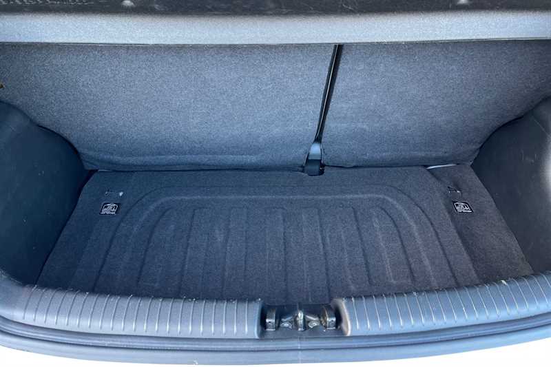 Used Hyundai i10 2016 for sale - 76362504: Photo 25