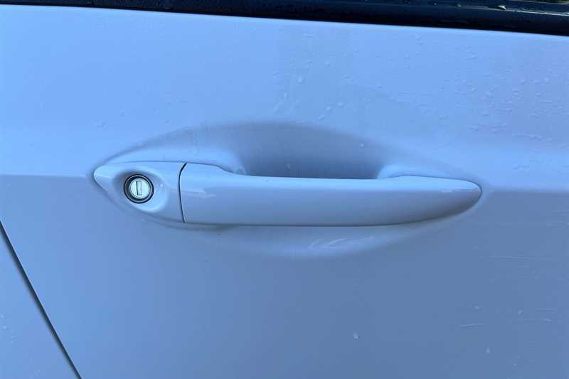 Used Hyundai i10 2016 for sale - 76362504: Photo 33