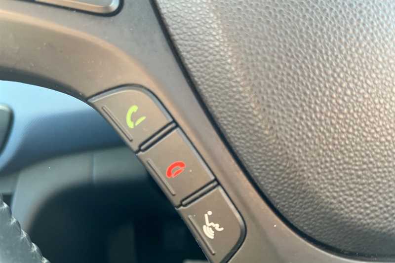 Used Hyundai i10 2016 for sale - 76362504: Photo 40