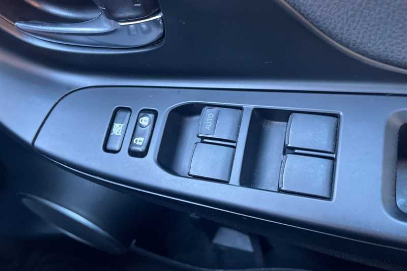 Used Toyota Yaris 2016 for sale - 77316887: Photo 16