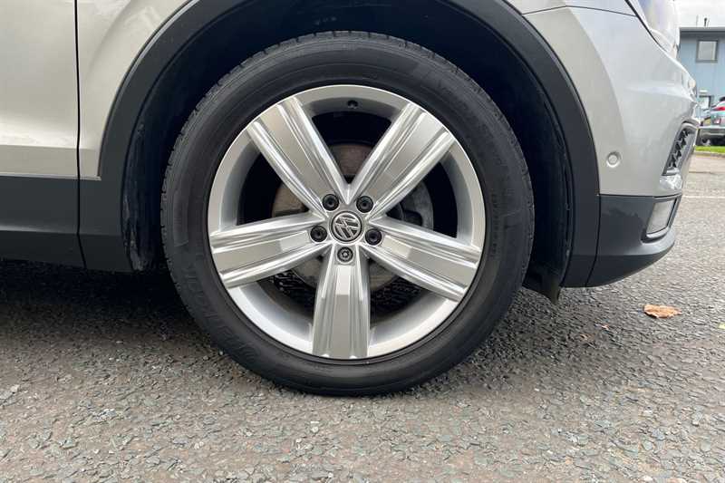 Used Volkswagen Tiguan for sale - 76463641: Photo 10