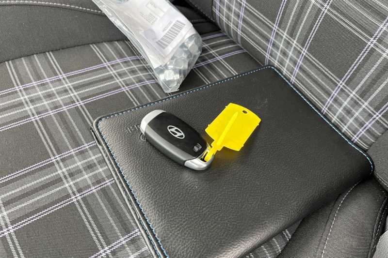 Used Hyundai i10 for sale - 76462831: Photo 36