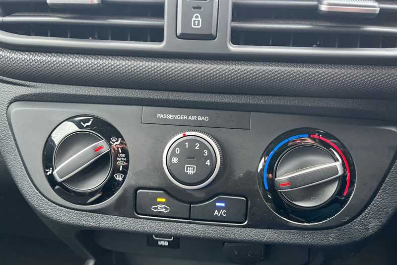 Used Hyundai i10 2021 for sale - 77844495: Photo 15