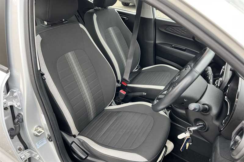 Used Hyundai i10 2021 for sale - 76272705: Photo 23