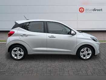 Used Hyundai i10 2021 for sale - 76272705: Photo