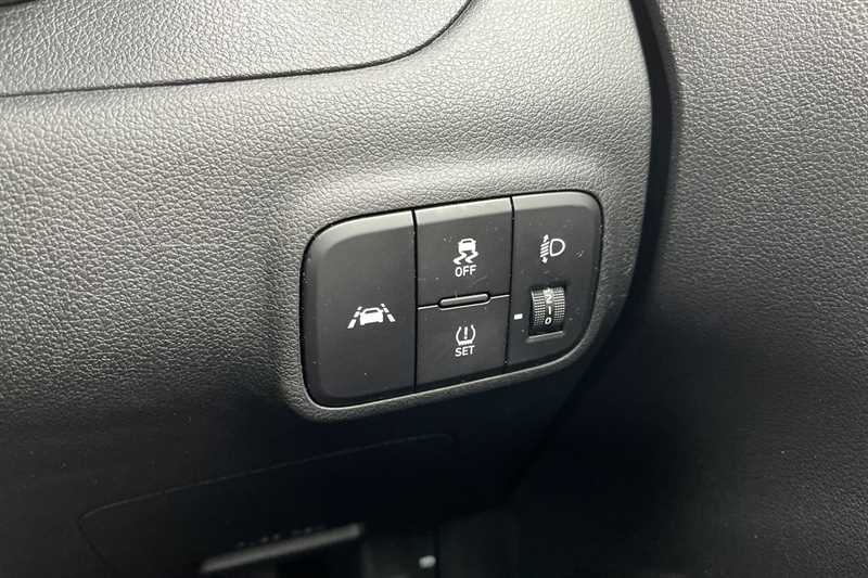 Used Hyundai i10 2021 for sale - 76272705: Photo 38