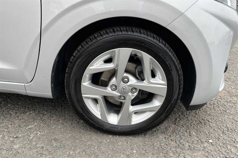 Used Hyundai i10 2021 for sale - 76272705: Photo 9