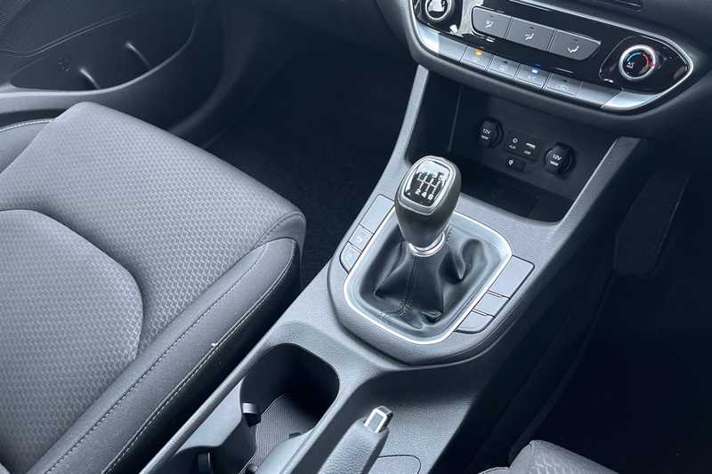 Used Hyundai i30 2017 for sale - 76956542: Photo 14