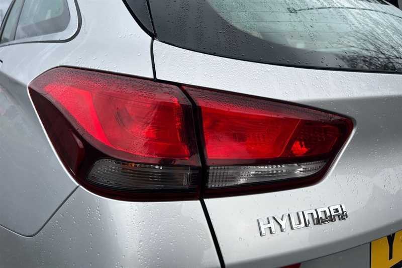 Used Hyundai i30 2017 for sale - 76956542: Photo 31