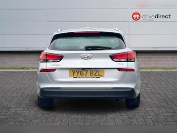 Used Hyundai i30 2017 for sale - 76956542: Photo