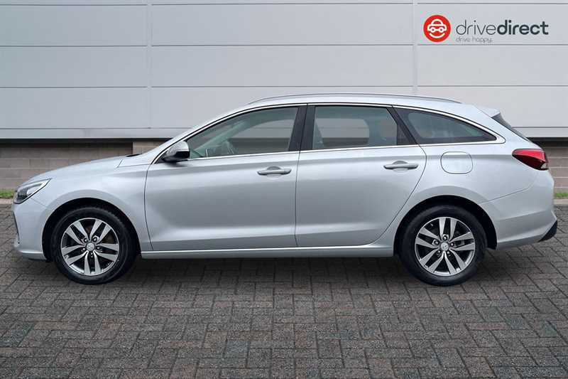 Used Hyundai i30 2017 for sale - 76956542: Photo 6