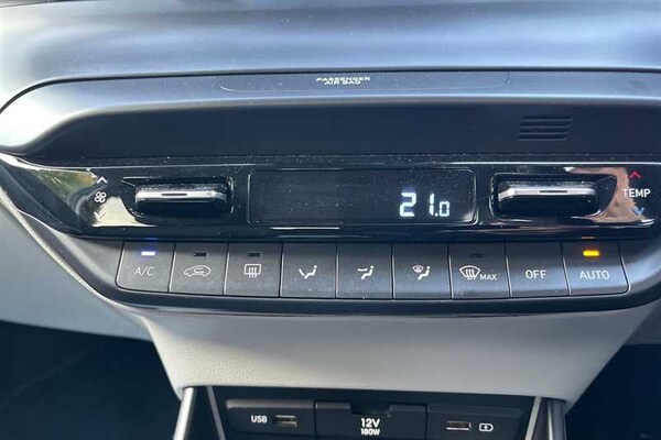 Used Hyundai i20 2023 for sale - 76140504: Photo 15