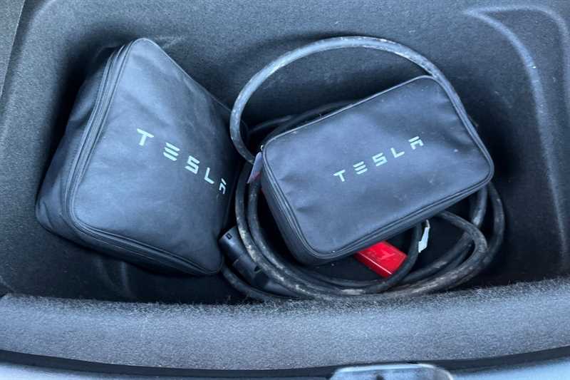 Used Tesla Model Y 2023 for sale - 77900339: Photo 37