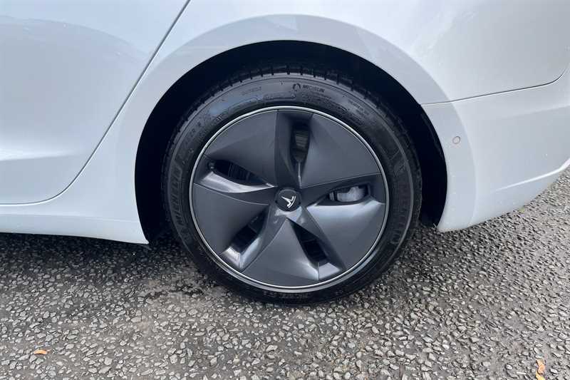 Used Tesla Model 3 2019 for sale - 76530574: Photo 9