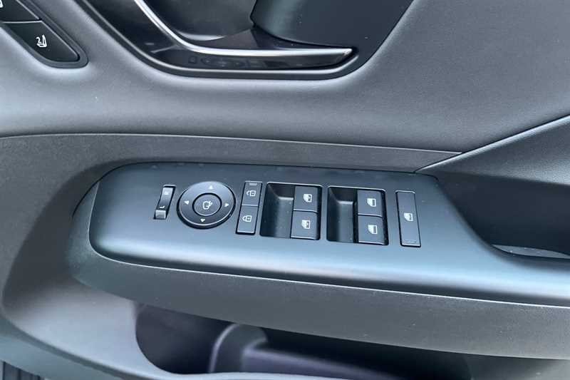 Used Hyundai KONA 2025 for sale - 77812479: Photo 16