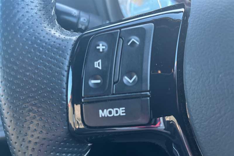 Used Toyota Yaris 2016 for sale - 77361969: Photo 21