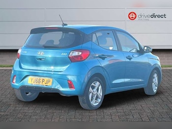 Used Hyundai i10 2023 for sale - 77745245: Photo