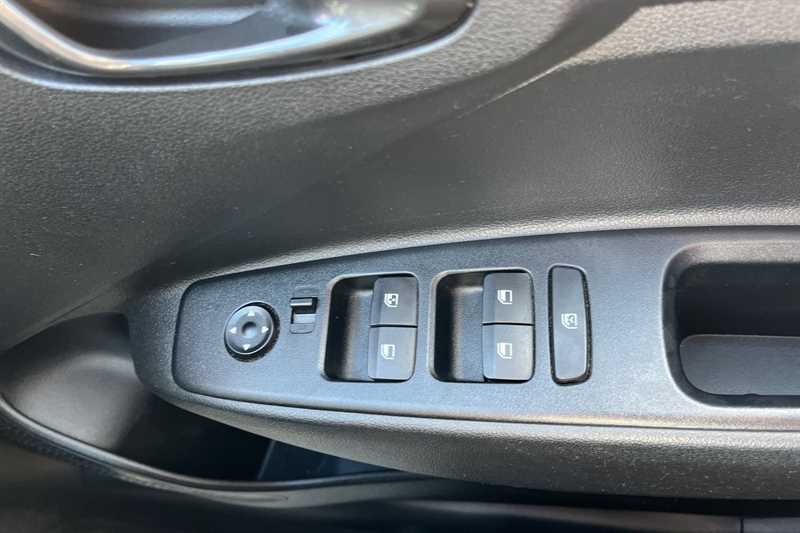 Used Hyundai i10 for sale - 76756812: Photo 16