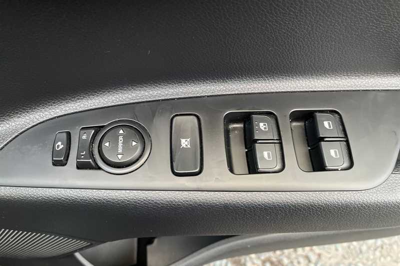 Used Kia Rio 2023 for sale - 77796602: Photo 16