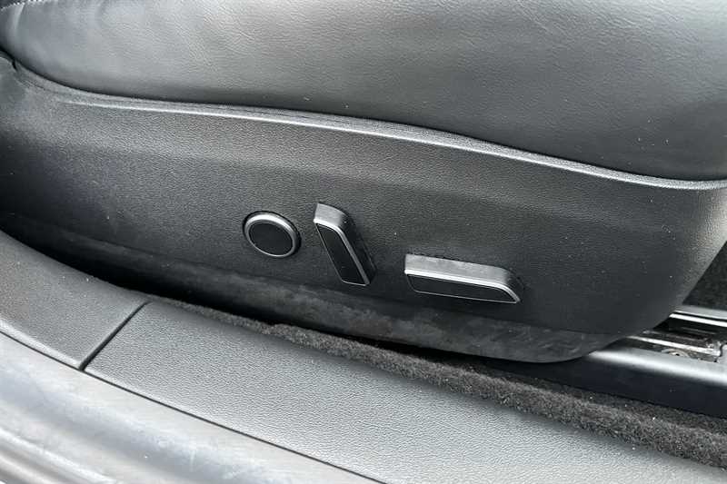 Used Tesla Model 3 for sale - 77863813: Photo 26