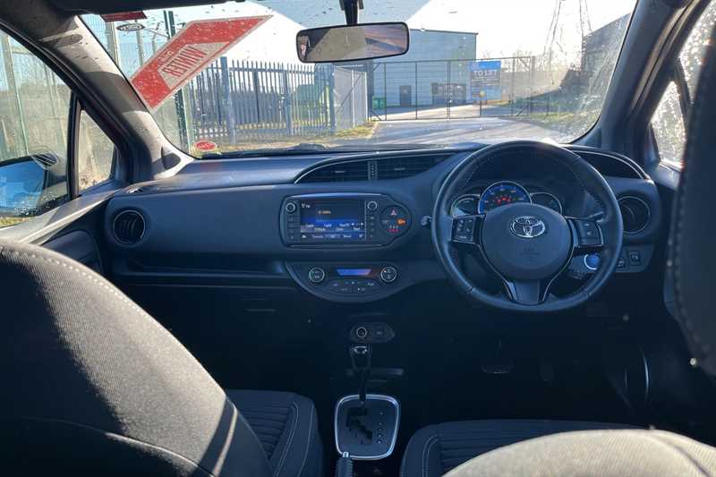 Used Toyota Yaris 2016 for sale - 77321878: Photo 13