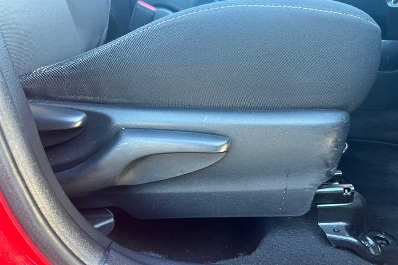 Used Toyota Yaris 2016 for sale - 77321878: Photo 26