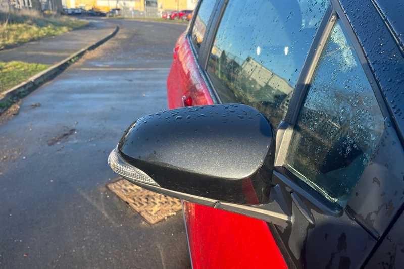 Used Toyota Yaris 2016 for sale - 77321878: Photo 34