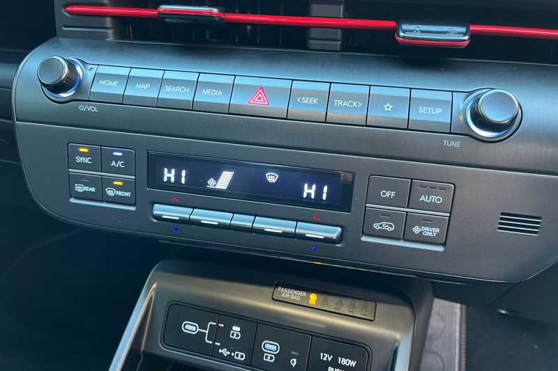 Used Hyundai KONA 2025 for sale - 77894736: Photo 15