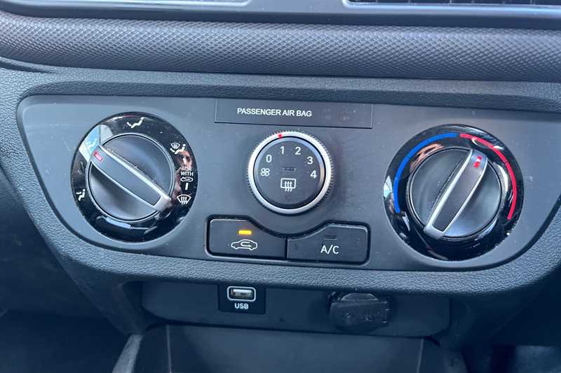 Used Hyundai i10 2021 for sale - 77296111: Photo 15