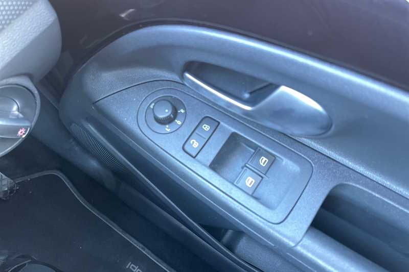 Used Volkswagen up! 2018 for sale - 76916977: Photo 16