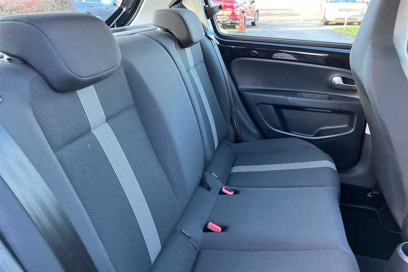 Used Volkswagen up! 2018 for sale - 76916977: Photo 24