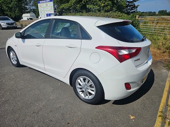Used Hyundai i30 2013 for sale - 79353420: Photo