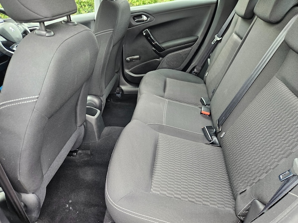 Used Peugeot 208 2016 for sale - 76116696: Photo 10