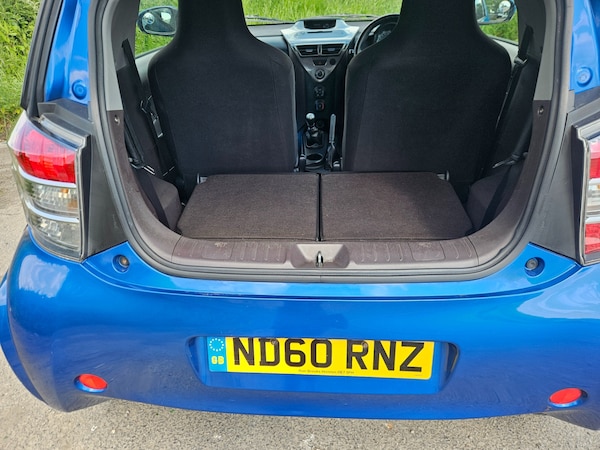 Used Toyota IQ 2011 for sale - 76119502: Photo 9