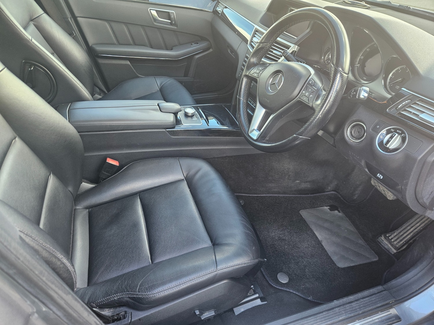 Used Mercedes-Benz E Class 2012 for sale - 78029036: Photo 7